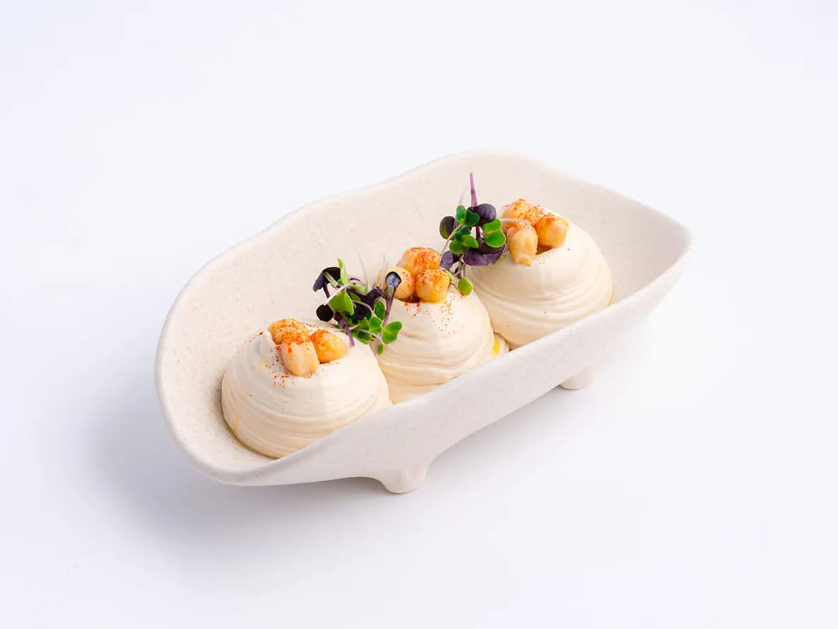 حمص كلاسيك at Aram Restaurant