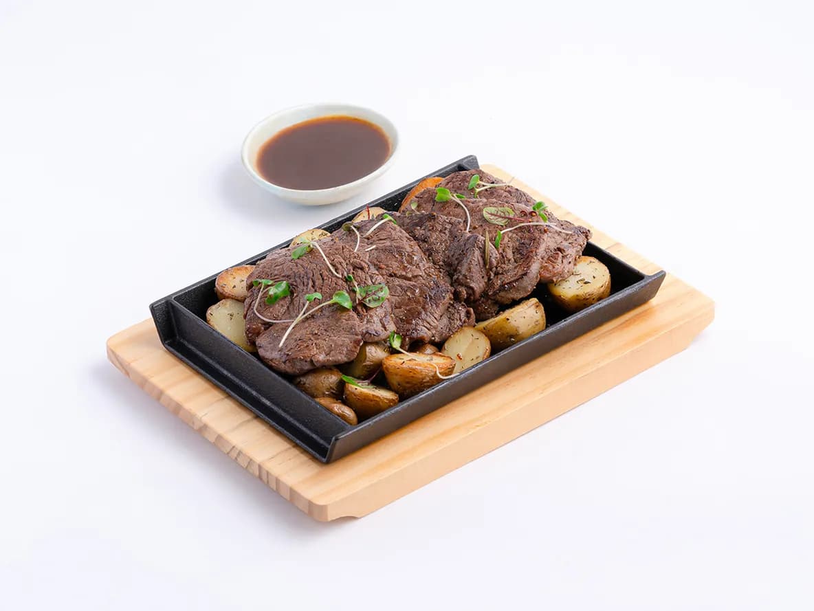 تندرلوين بلاك أنجوس سيزلينغ at Aram Restaurant