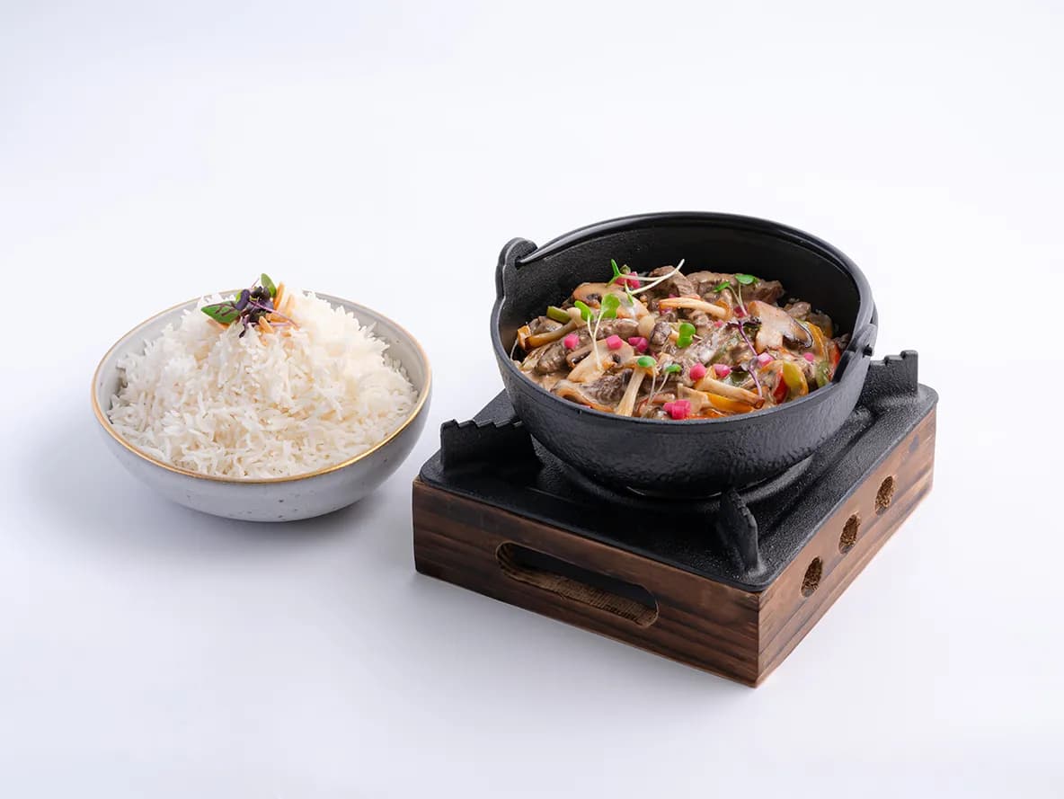 بيف ستروجانوف at Aram Restaurant