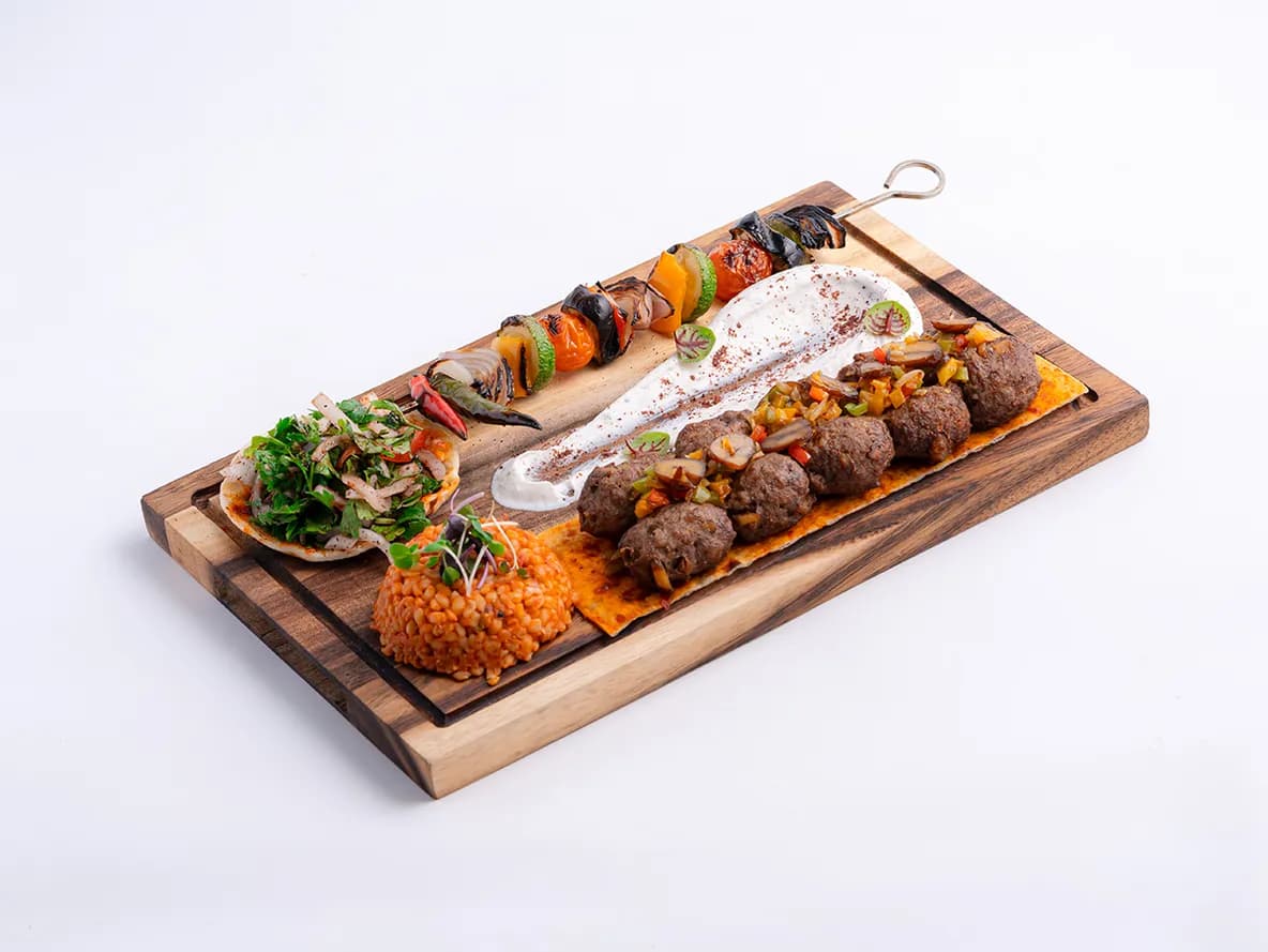 طبق كباب بالكستناء at Aram Restaurant