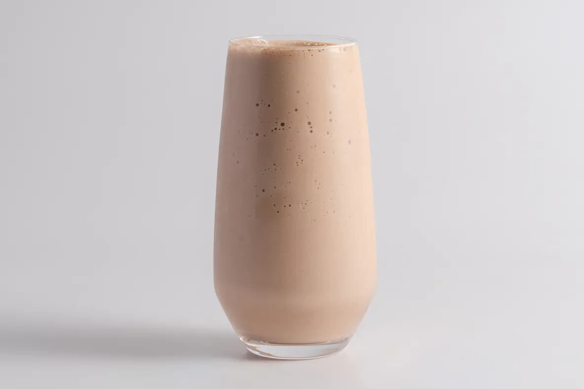 ميلك شيك شوكولا at Aram Restaurant