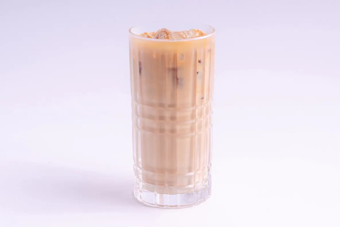 أيس سبانش لاتيه at Aram Restaurant