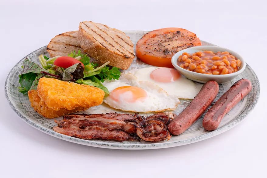 English Breakfast at Aram Restaurant